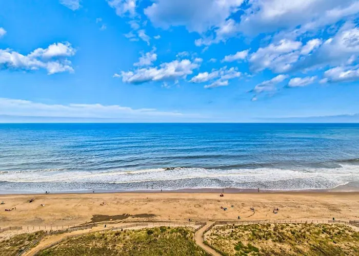 Holiday home Oceanfront With Balcony Washer & Dryer Pools Gym & Bar *