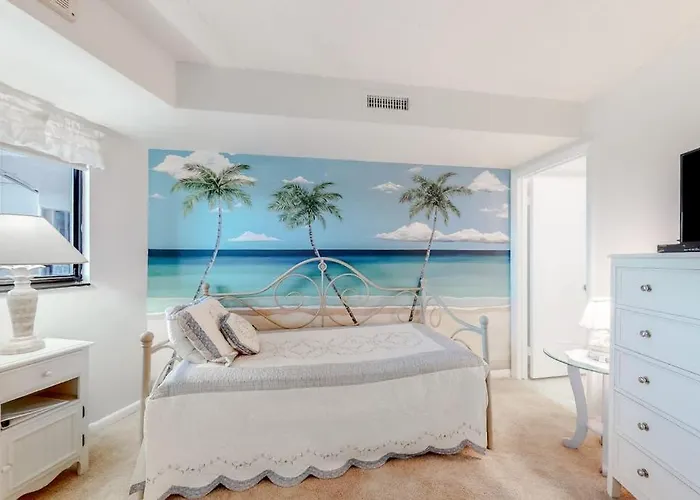 Holiday home Oceanfront With Balcony Washer & Dryer Pools Gym & Bar *