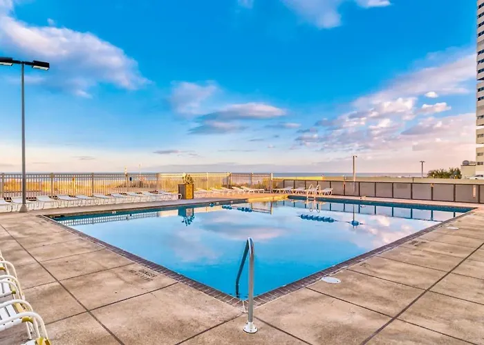 Holiday home Oceanfront With Balcony Washer & Dryer Pools Gym & Bar *